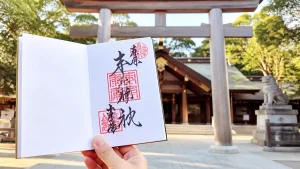 湊川神社の御朱印は全6種類｜料金・受付時間・御朱印帳の選び方まで徹底解説のアイキャッチ画像